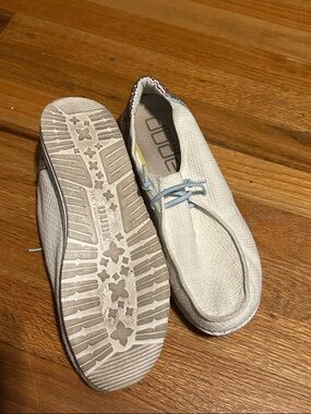 Hey Dude Women's White Canvas Wally Loafers with Light Blue Laces